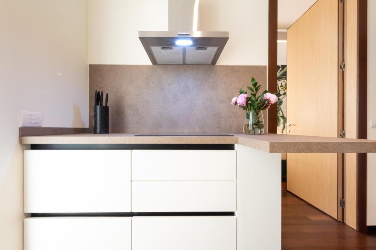 Fontana Suites - 15 Min Dal Duomo Mediolan Zewnętrze zdjęcie